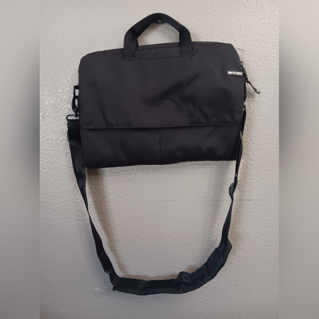 Incase Macbook Bag
